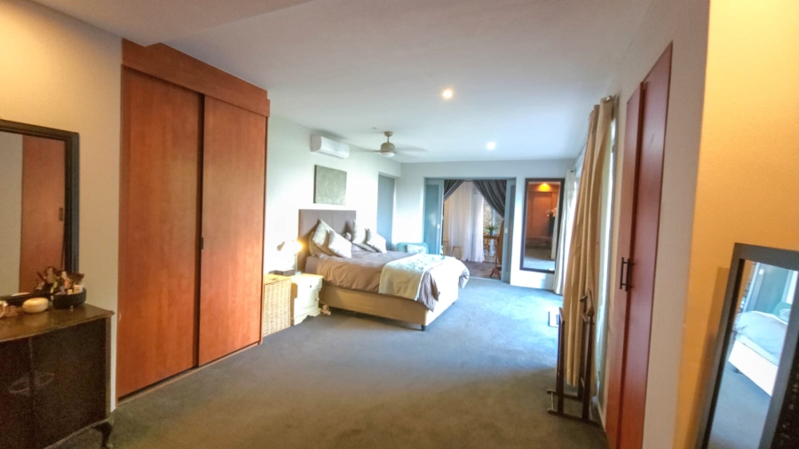 6 Bedroom Property for Sale in Kosmos Ridge North West